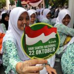 resolusi-jihad-nu-peringatan-hari-santri-nasional_20151023_140150-1
